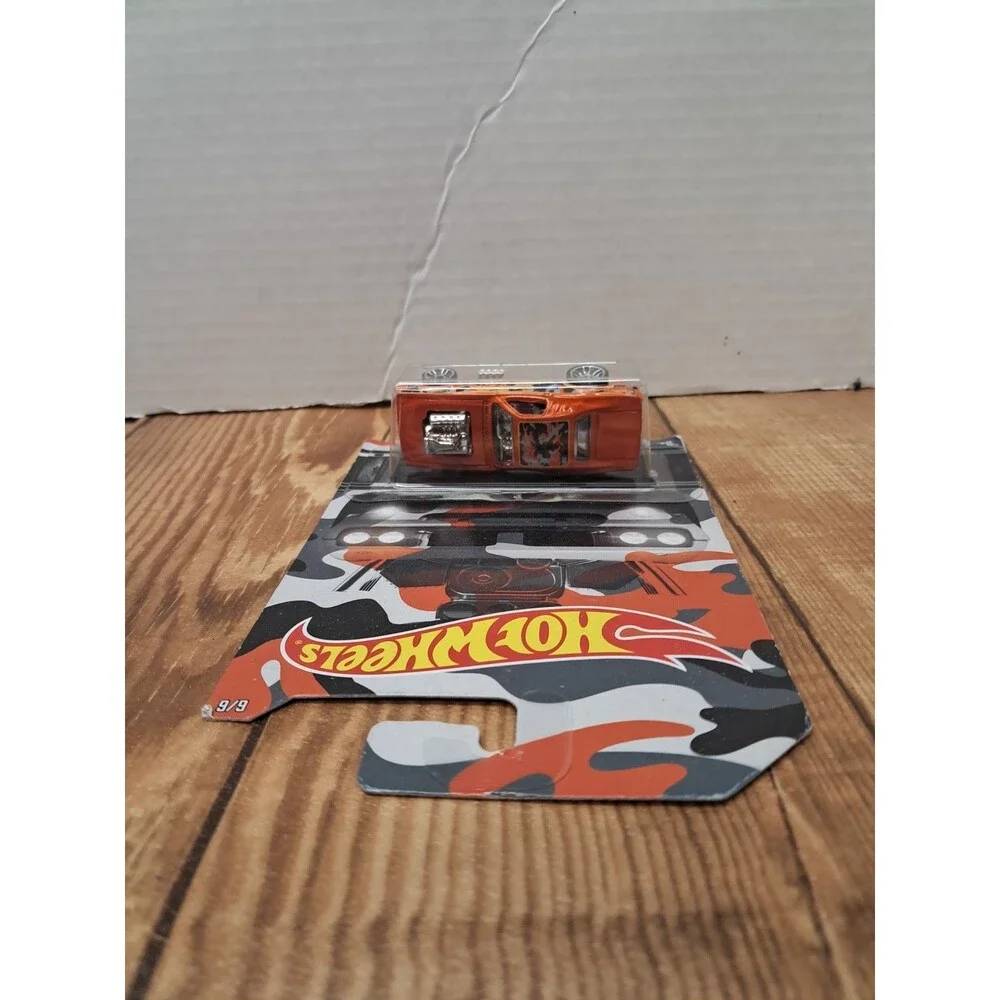 Hot Wheels Rodger Dodger 1970 Dodge Orange/Black Camo 1:64 Diecast Unopened